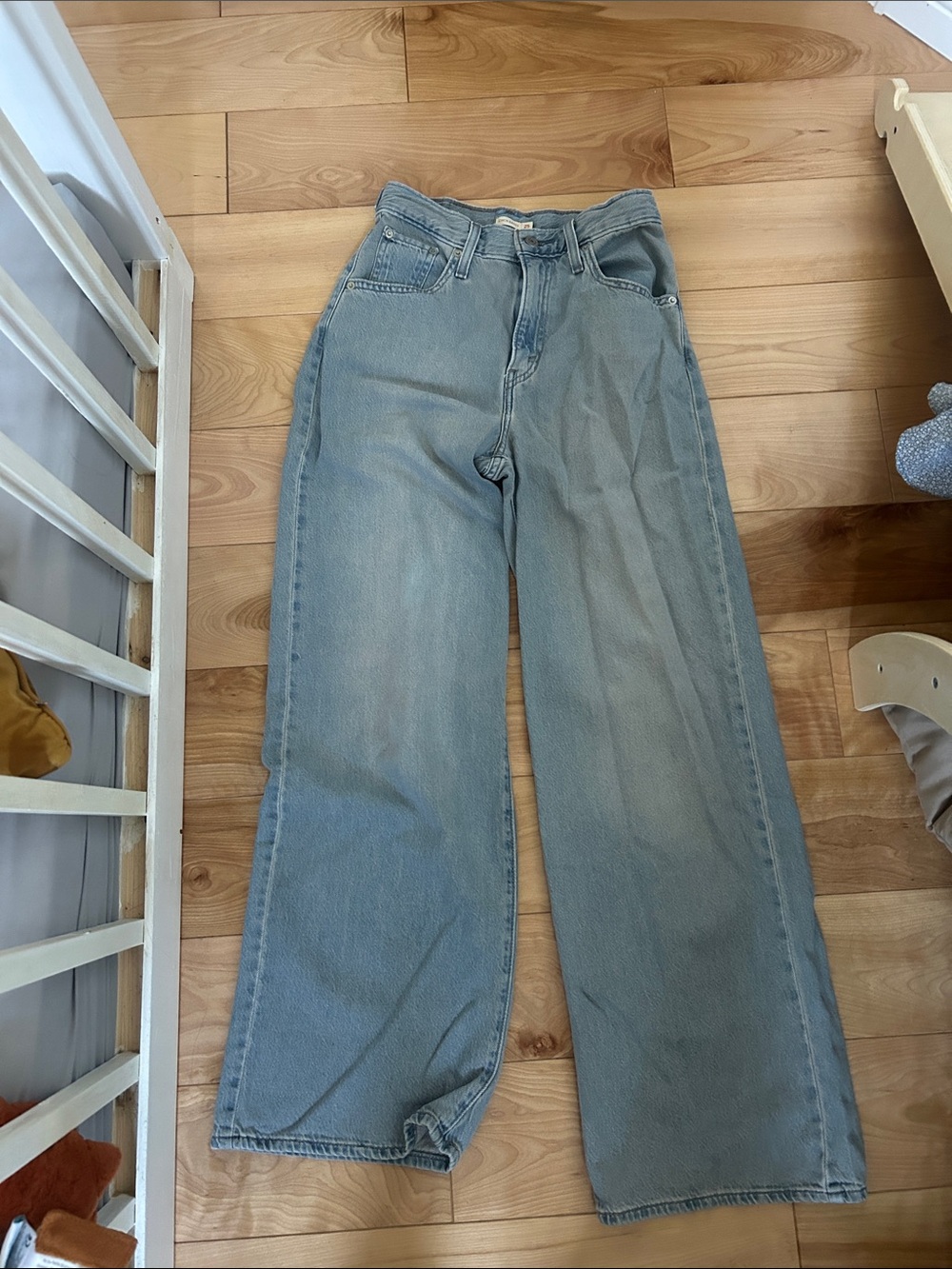 Cinch Women's Light Blue Wide-Leg Jeans